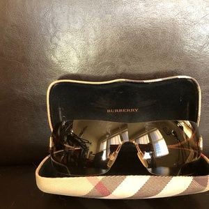 BURBERRY SUNGLASSES